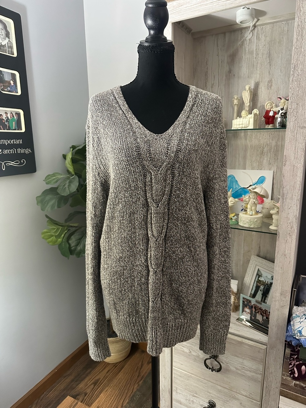 GAP Marled Gray V-Neck Cable Knit Sweater
